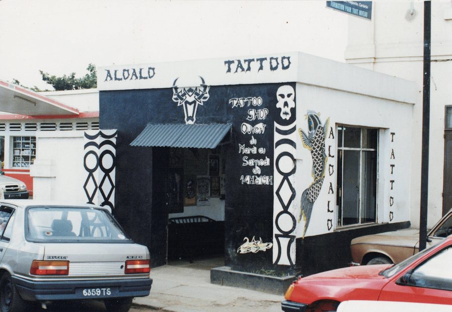 Aloalo Tattoo, his shop in Tana