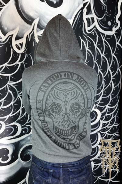 hoodzip-old-d-grey_tattoo-on-move_hoodie-a-capuche-avec-zip-old-school_tattooed-body-is-beautifful