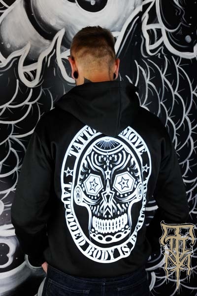 hoodzip-old-noir_tattoo-on-move_hoodie-a-capuche-avec-zip-old-school_tattooed-body-is-beautifful