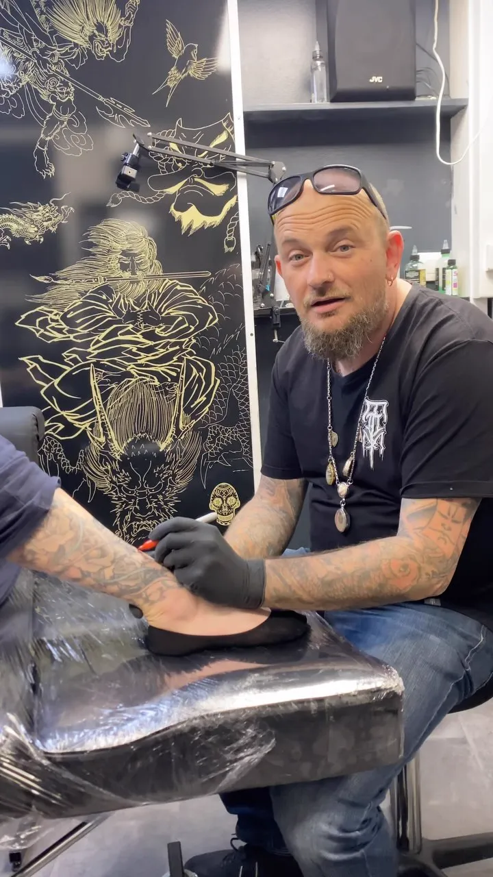 Quand la séance de tatouage dérape