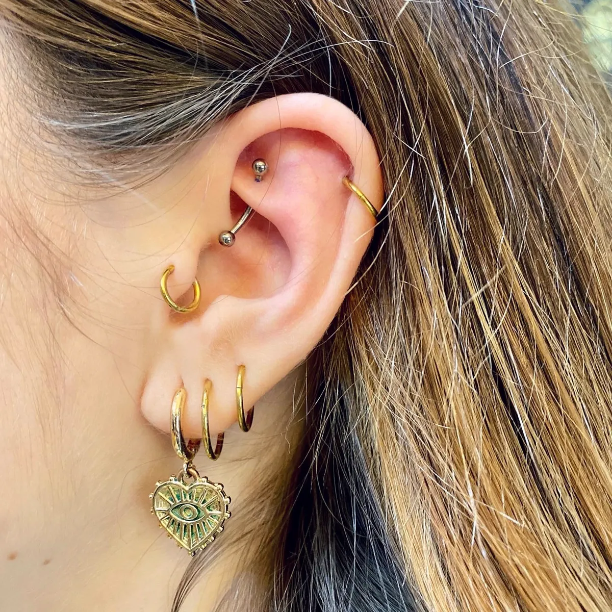 Tout savoir sur le piercing rook, photo 17 sur 20