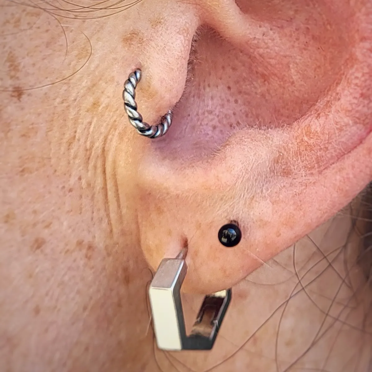 Tout savoir sur le piercing au tragus, photo 3 sur 19