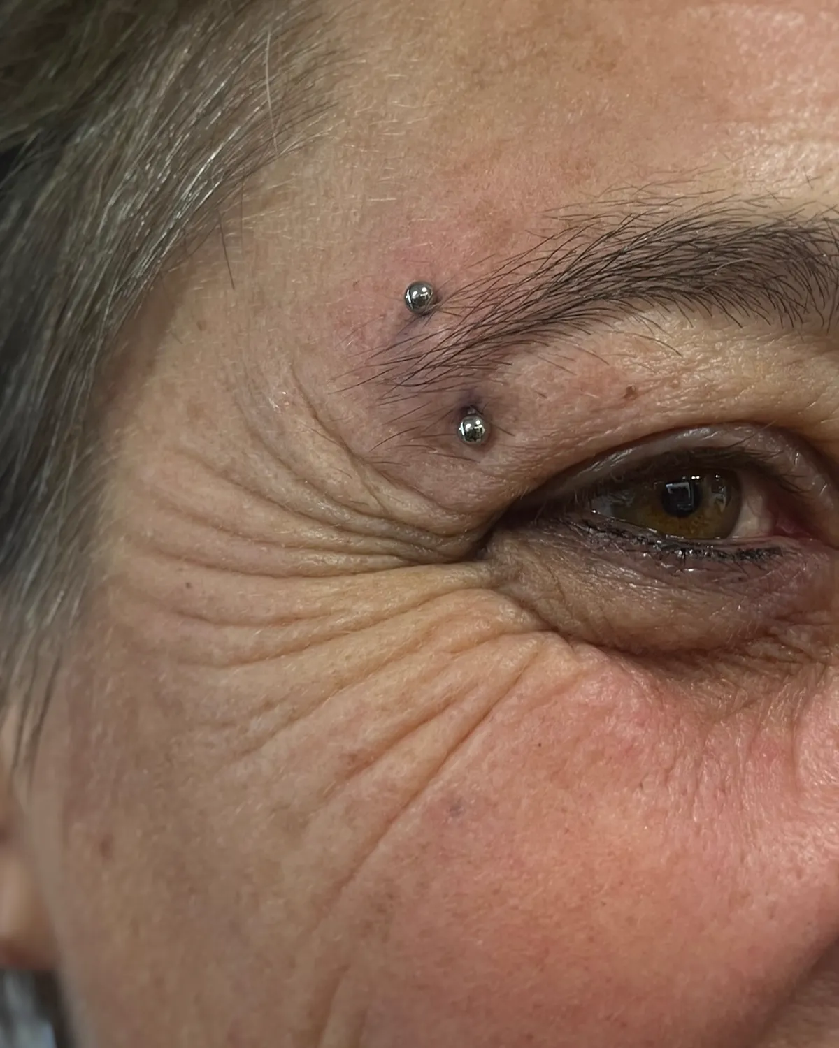 Tout savoir sur le piercing de l’arcade, photo 12 sur 14