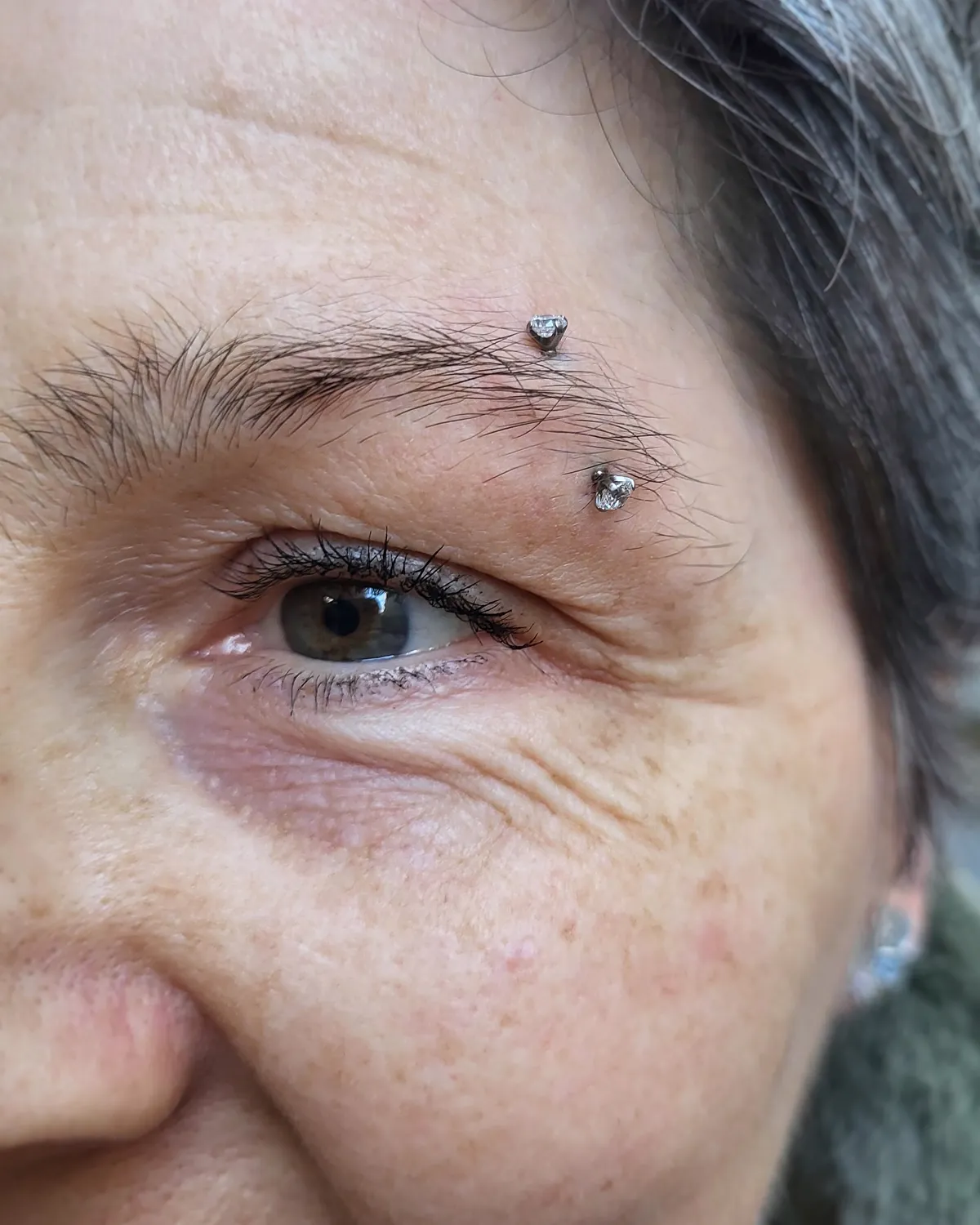 Tout savoir sur le piercing de l’arcade, photo 14 sur 14
