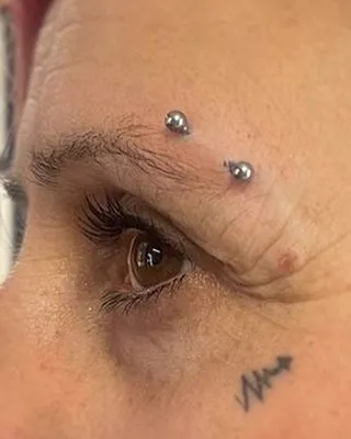 Tout savoir sur le piercing de l’arcade, photo 7 sur 14