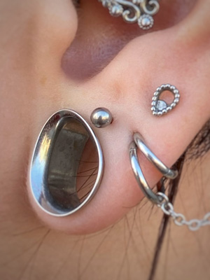 Piercing Lobe supérieur Bijou Titane