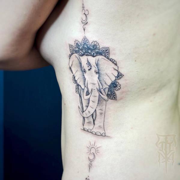 patricia_noirdejais_noir-de-jais_tattoo-on-move_fine-line-tattoo_elephant_mandala_cotes_original