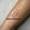 patricia_noirdejais_noir-de-jais_tattoo-on-move_fine-line-tattoo_mot_petit_minimaliste_original