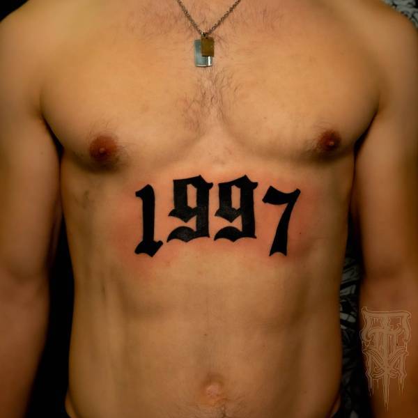 tony_kaboom_tattoo-on-move_blackwork_lettering_gothic_original